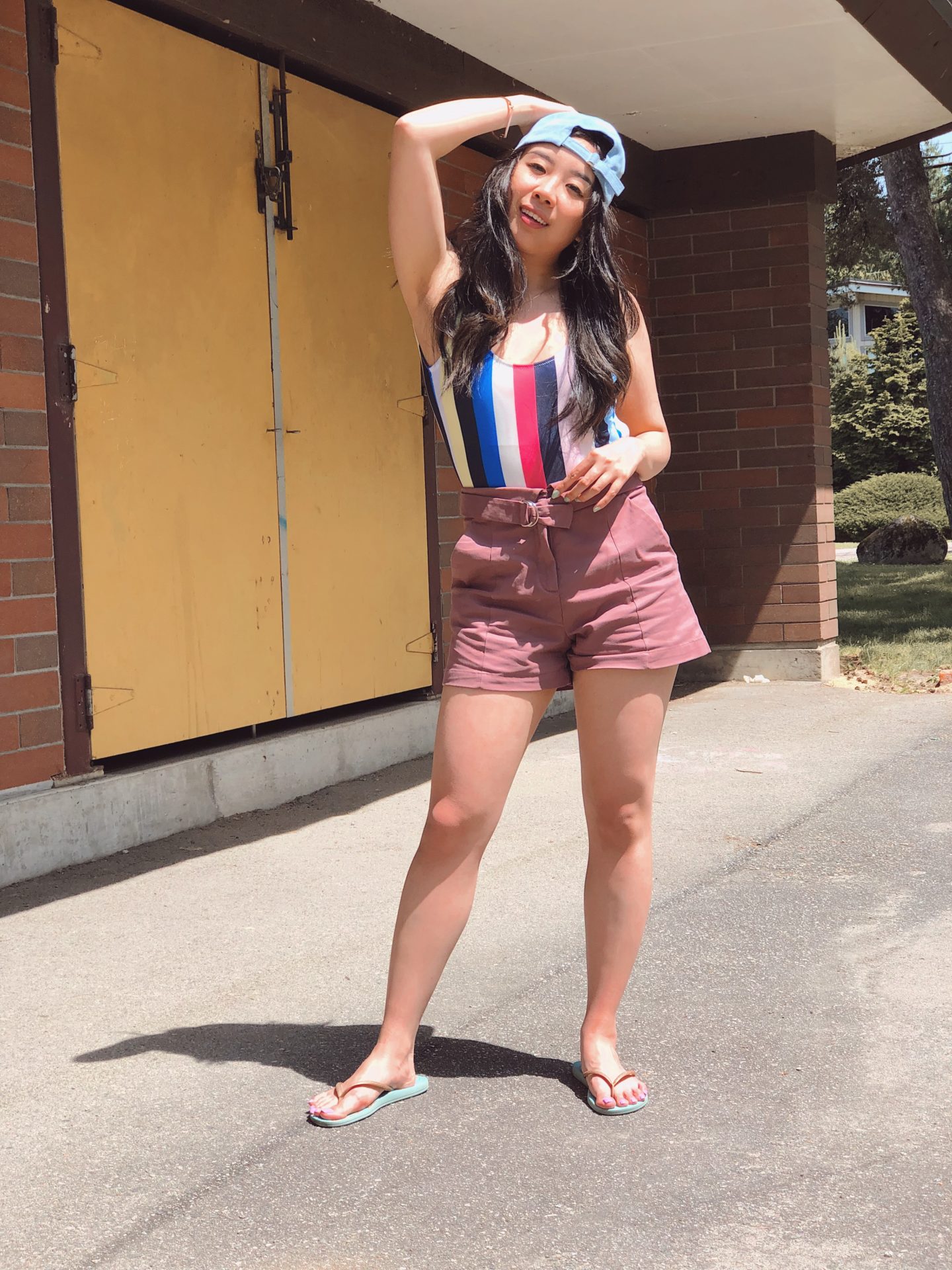 Loving my new favourite summer outfit of blue ball caps and pink shorts 