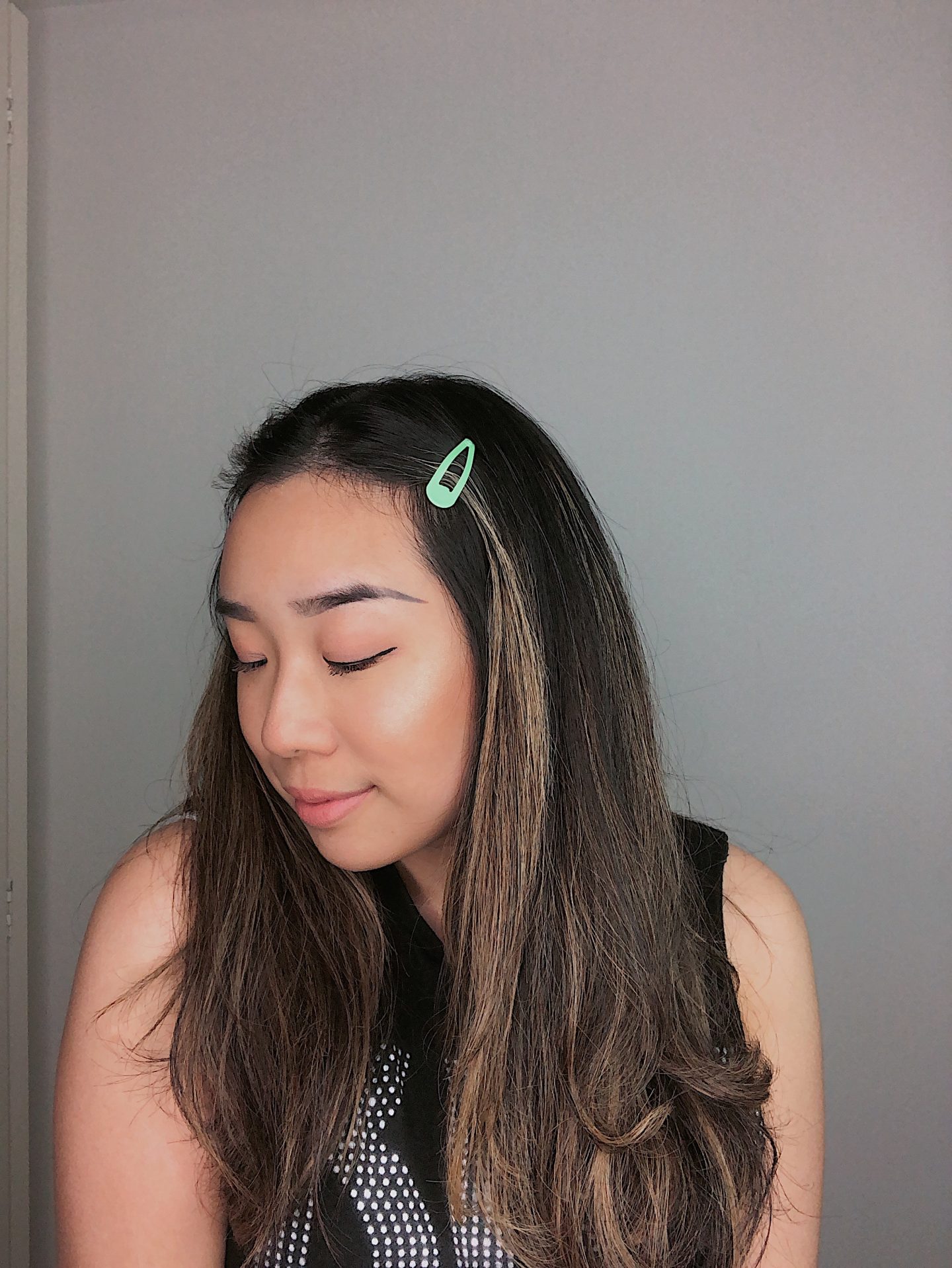 neon green hair clips to pull back my hair