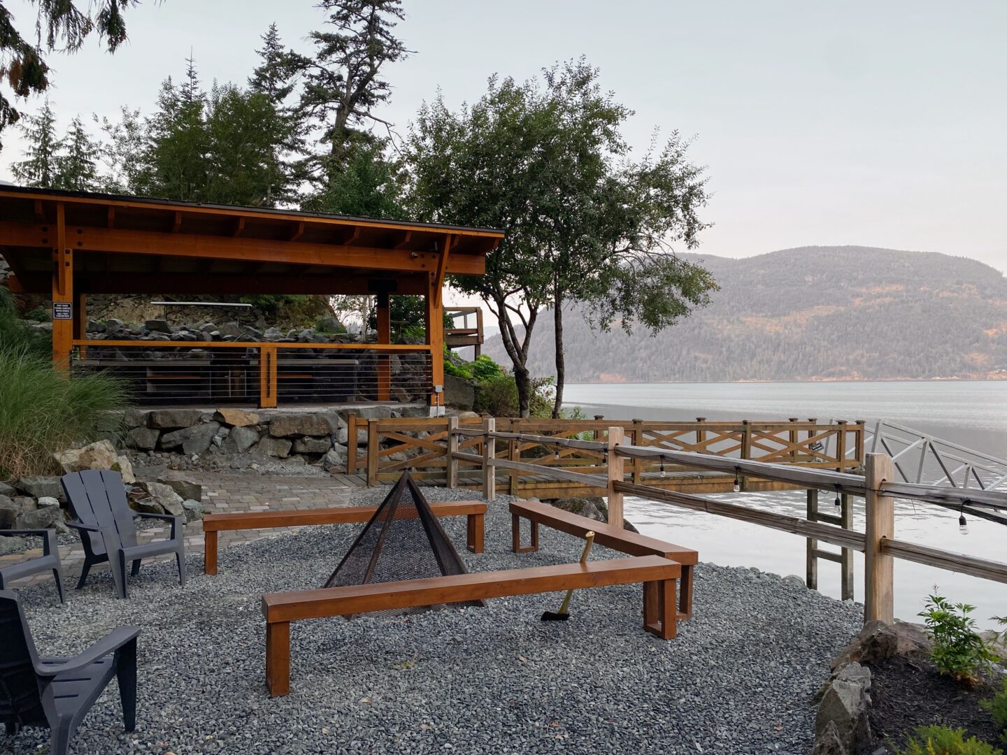 the lodge at harrison lake