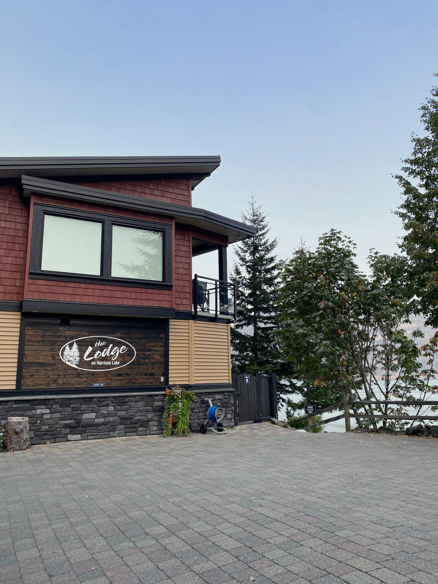 the lodge at harrison lake